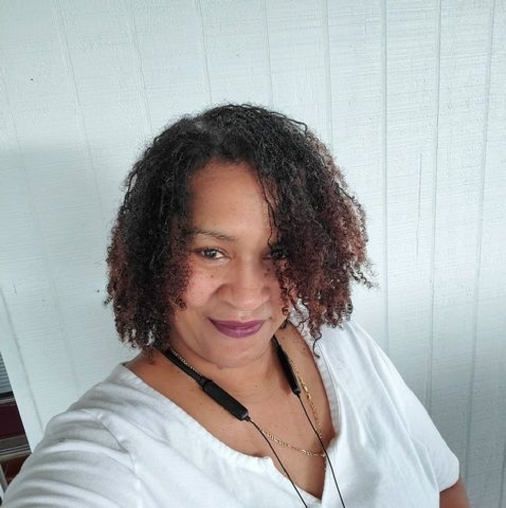 Meet your Posher, Veronica
